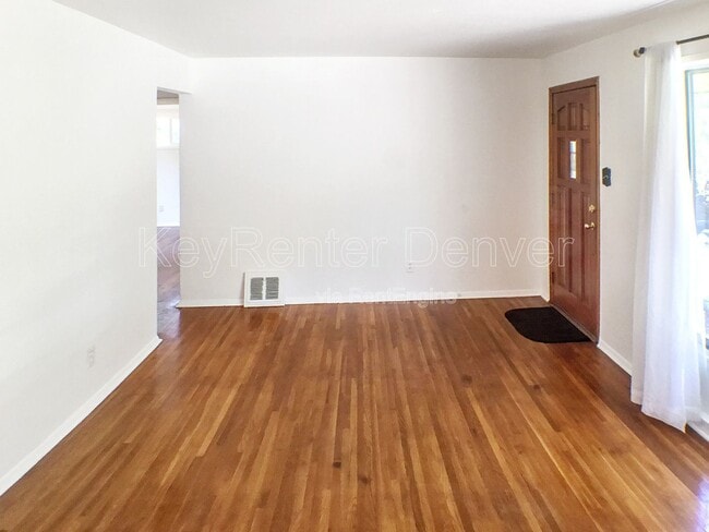 Building Photo - 1285 S Holly St