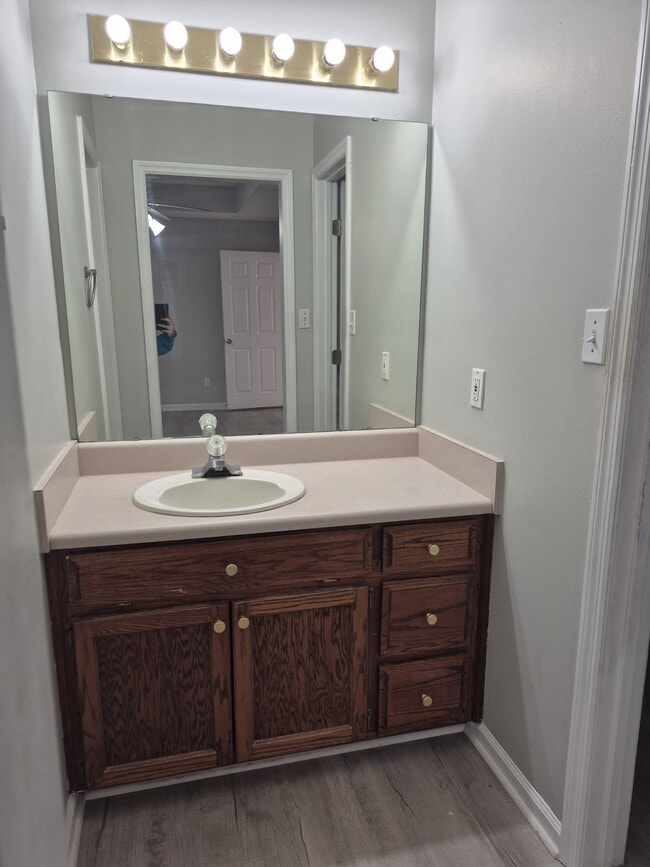 Building Photo - 3053 Schroer Dr