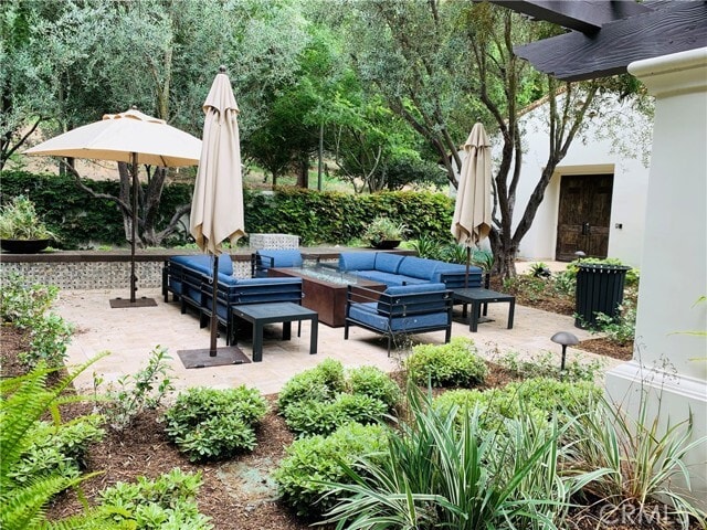 Building Photo - 67 Reunion