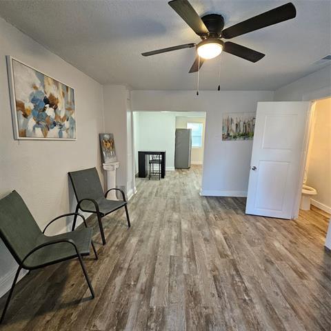 Building Photo - 222 W Woodin Blvd