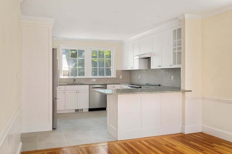 Building Photo - 48 Gorham Ave