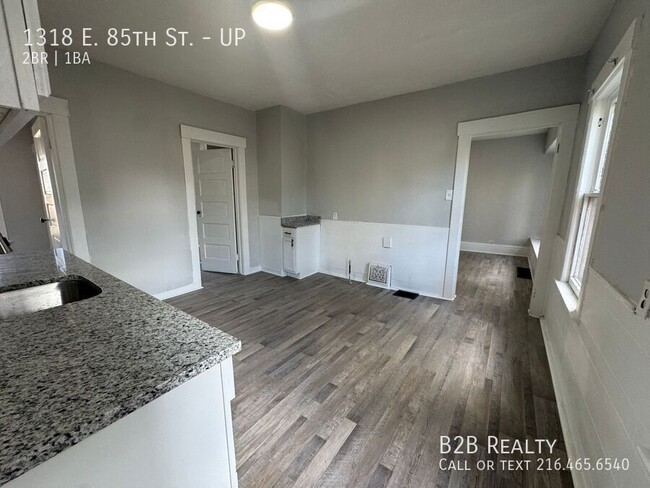 Building Photo - 1318 E 85th St