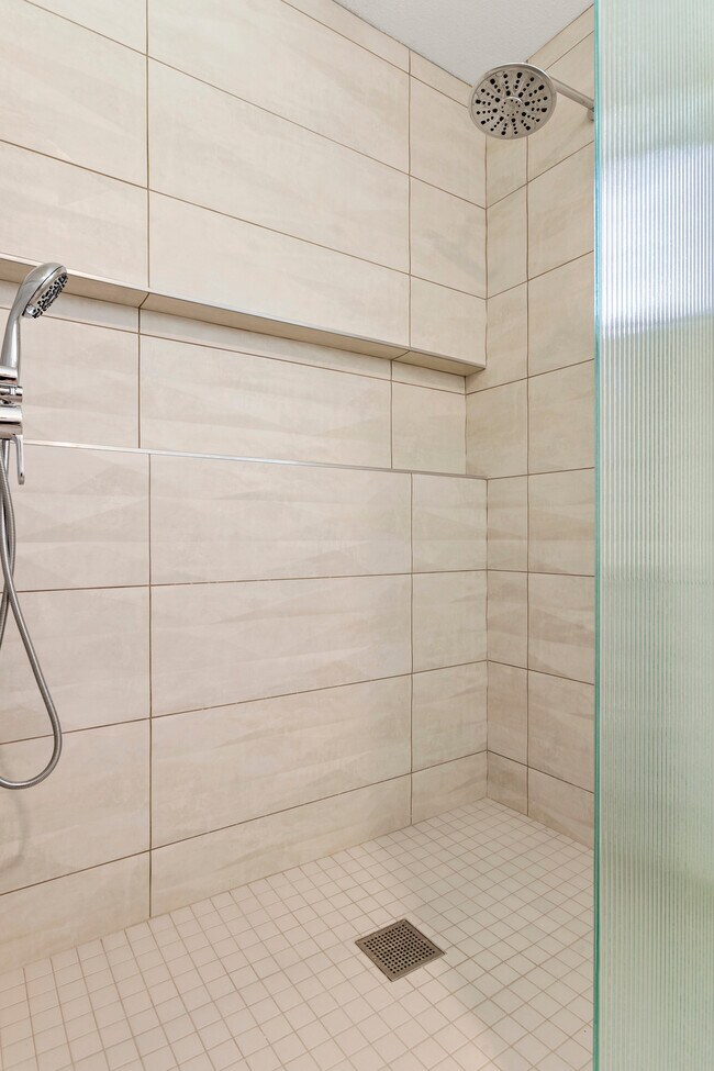 Building Photo - 6021 E Acoma Dr