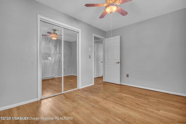 Building Photo - 2253 Llewellyn Pkwy