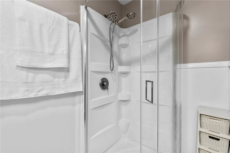 Building Photo - 178 S Main St