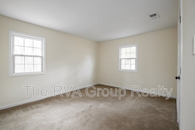 Building Photo - 8907 Huntingcreek Terrace
