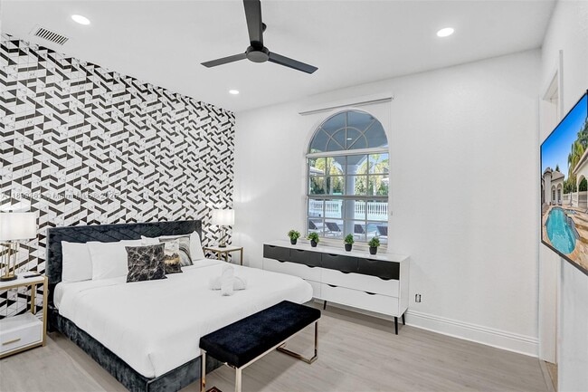 Building Photo - 13751 Pine Meadow Ct