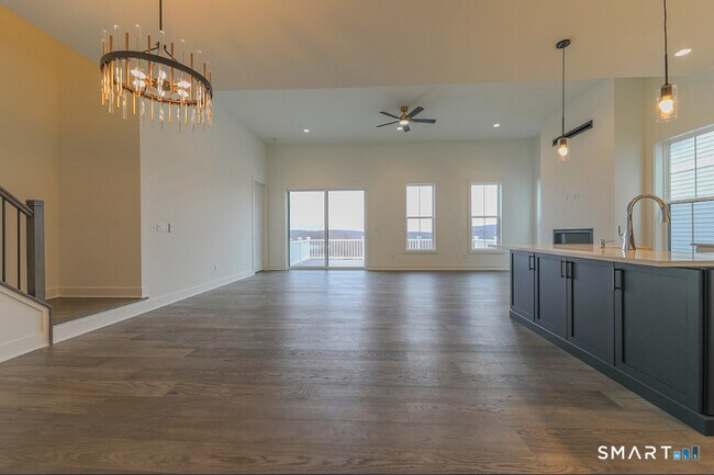 Building Photo - 35 Lookout Rdg