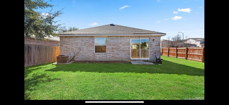 Building Photo - 9679 Acadian Dr
