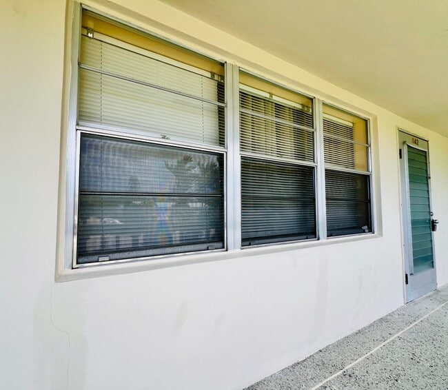 Building Photo - 142 Cambridge F