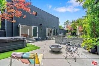 Building Photo - 2903 Nichols Canyon Rd