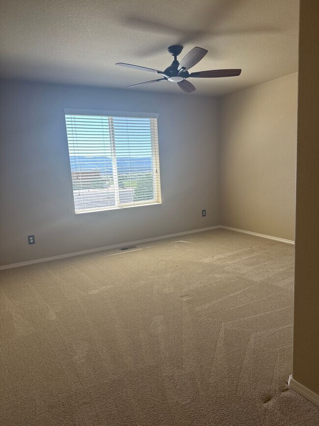 Building Photo - 10732 Echo Canyon Dr