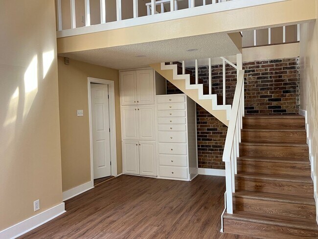 Building Photo - Shelmar Drive