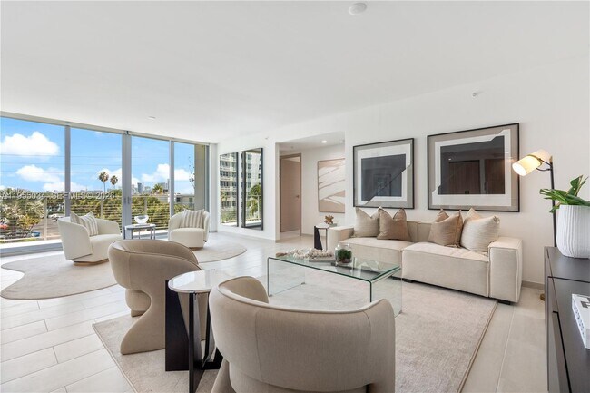 Building Photo - 10281 W Bay Harbor Dr