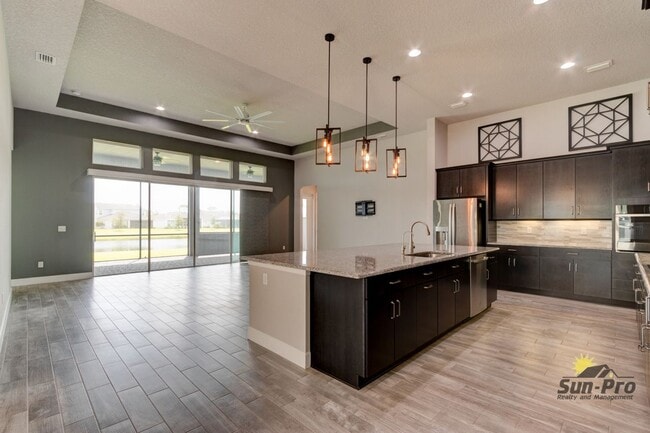 Building Photo - 6263 W Fallsgrove Ln