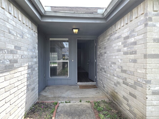 Building Photo - 13427 Juniper Point Dr