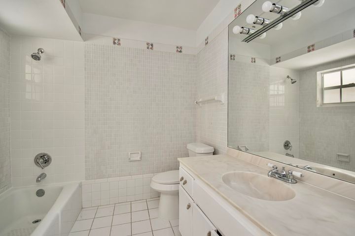 Building Photo - 6749 S Grande Dr