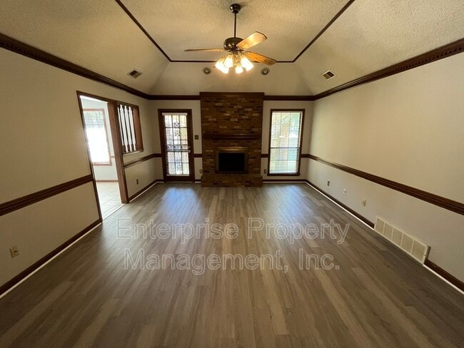 Building Photo - 5429 Craigmont Dr