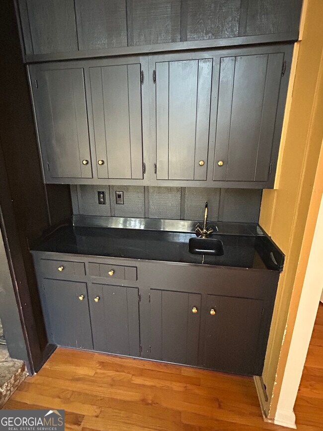 Building Photo - 180 Woodstone Dr