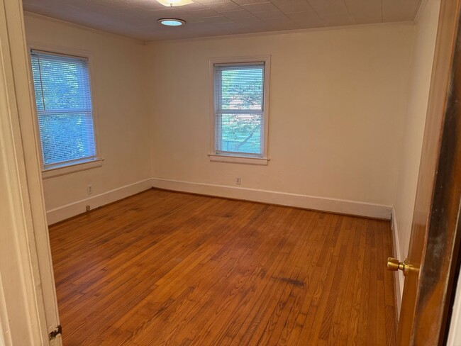 Building Photo - 3 Bedroom Ranch - Charming Country Living ...