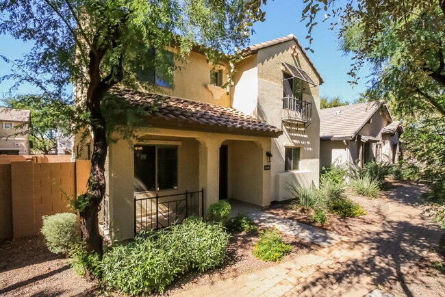 Primary Photo - 2456 E Vermont Dr