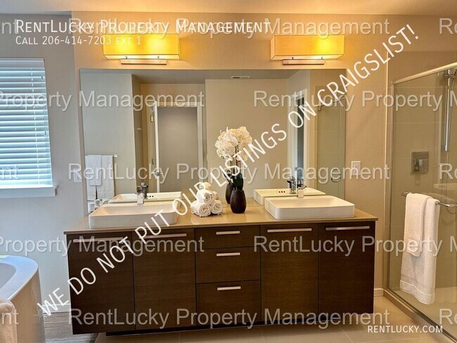 Building Photo - 34601 56th Ct S
