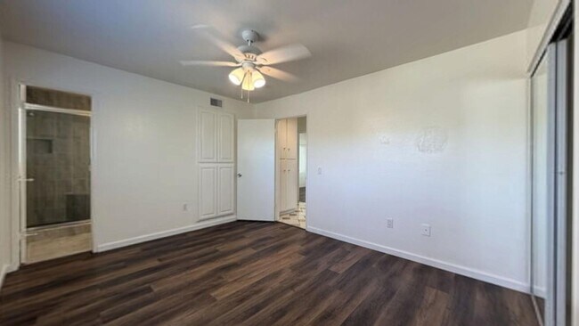 Building Photo - 539 Hidalgo Ave