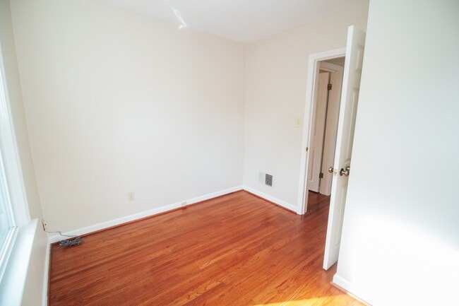 Building Photo - 4132 Berwick Ave