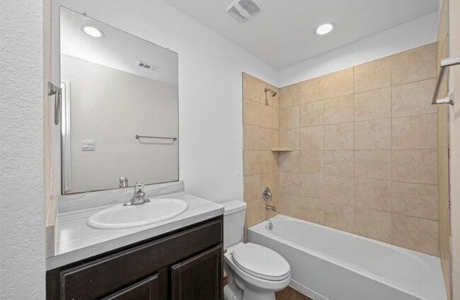 Building Photo - 21170 Alder Oaks Dr