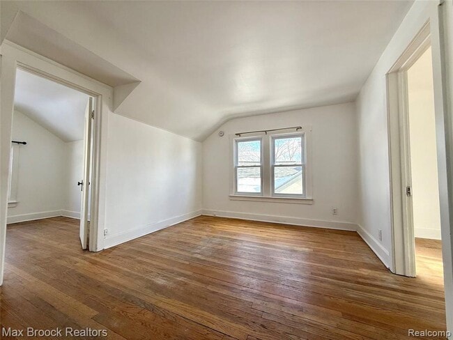 Building Photo - 36 E Bernhard Ave