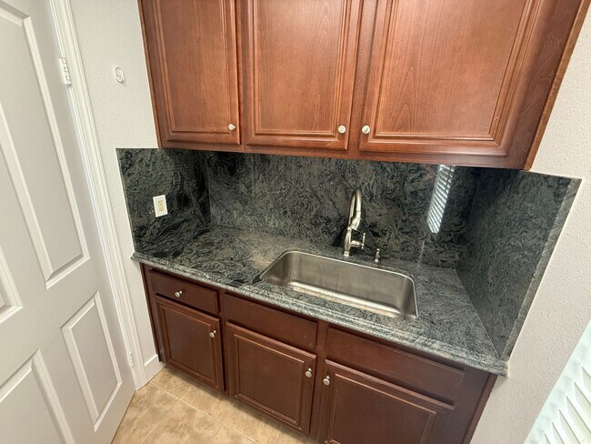 Building Photo - Fair Oaks Ranch 5 Bedroom Home in Canyon C...