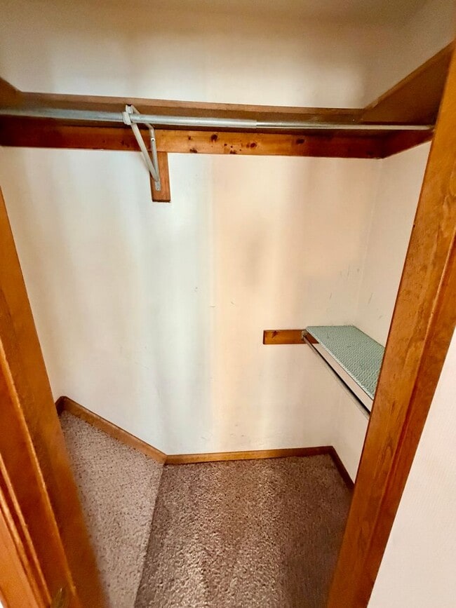 Building Photo - KEMPSVILLE LAKE