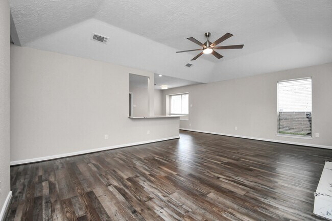 Building Photo - 13002 Kingsmill Dr