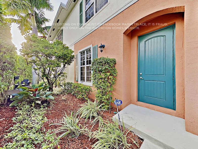 Building Photo - 206 SW 7th Ct