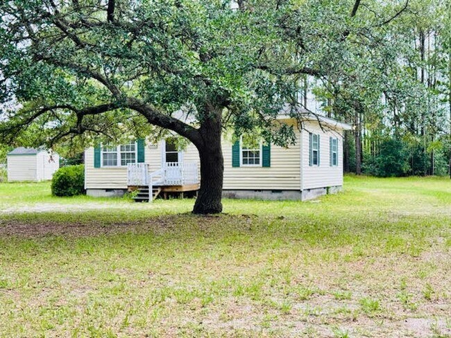 Building Photo - Old Maco Road