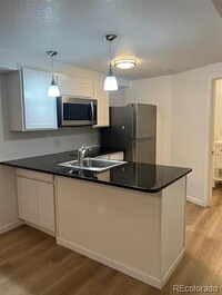 Building Photo - 2201 S High St