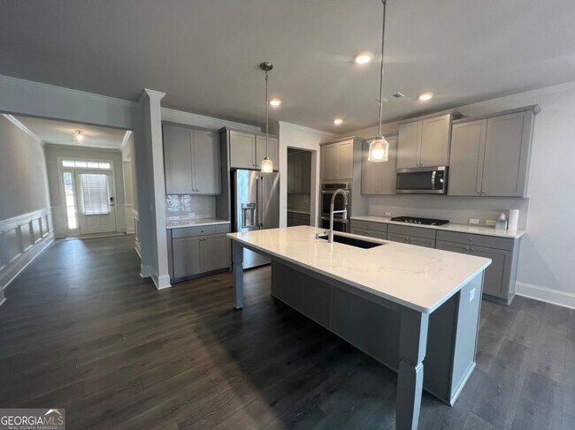 Building Photo - 7214 Whitewater Dr