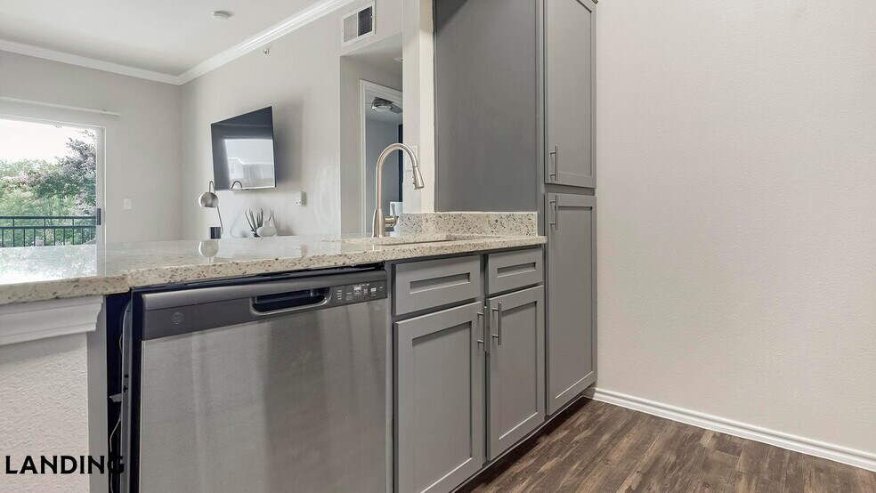 Building Photo - 3379 Timber View Dr