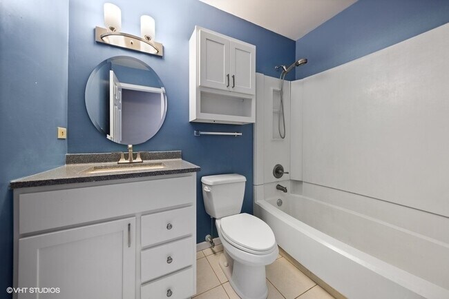 Building Photo - 2108 Navarone Dr