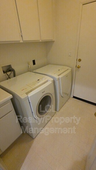 Building Photo - 28943 Baywater Dr