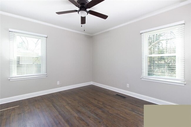 Building Photo - 626 Burbank Cir