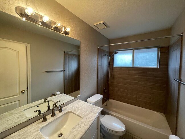 Building Photo - 6605 Needham Ln