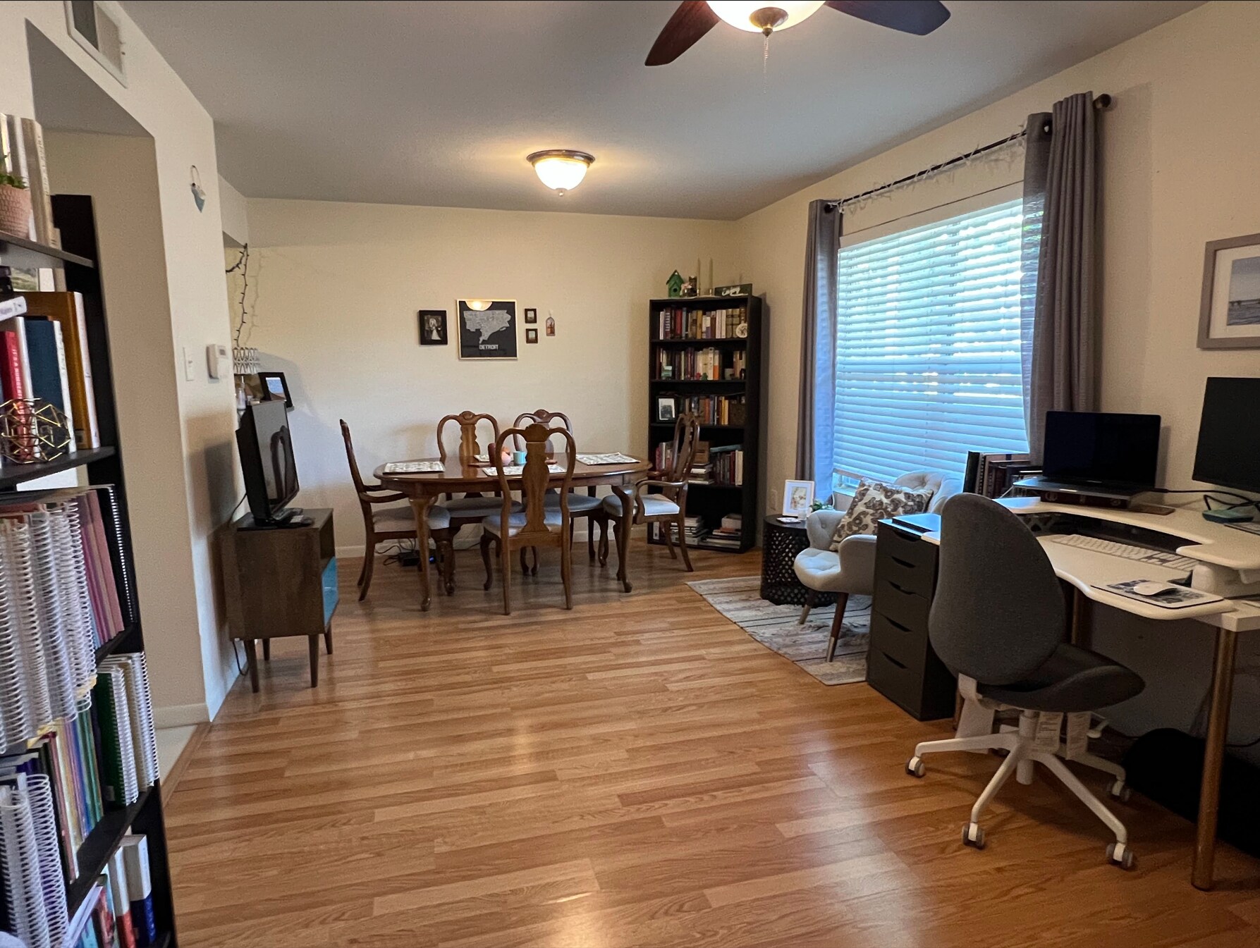 Building Photo - 2450 Ashdale Dr