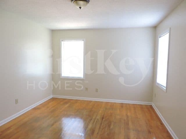 Building Photo - 5595 Scottsdale Ave