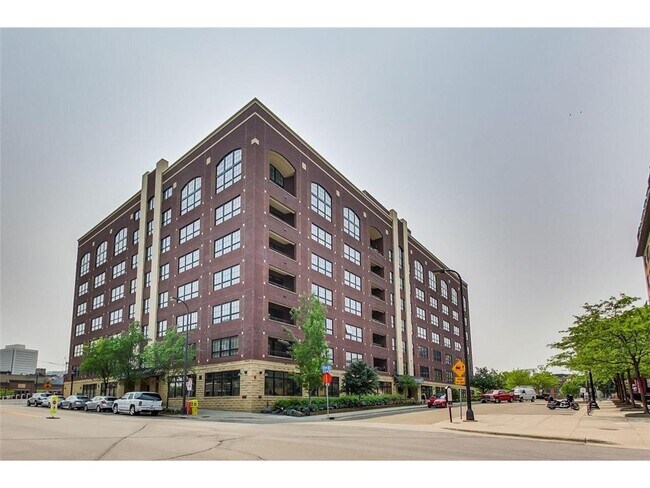 Building Photo - 111 N 4th Ave