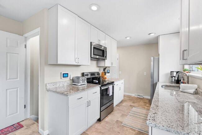 Building Photo - 2970 W 73rd Ave