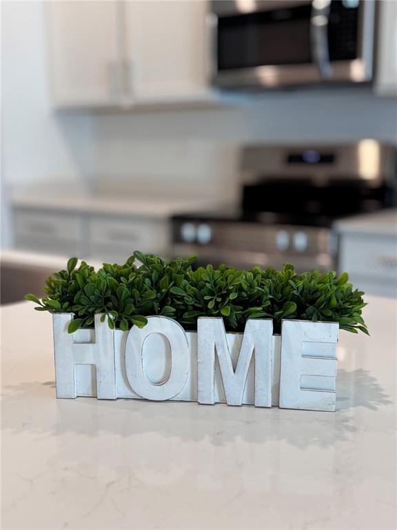 Building Photo - 5433 NW 22nd Dr