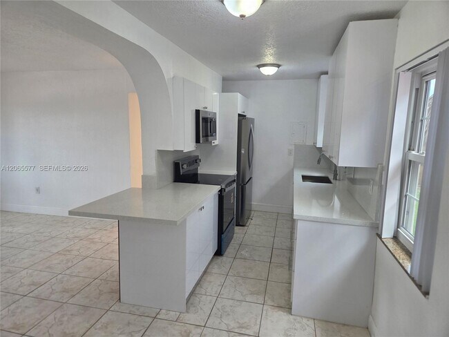 Building Photo - 10500 SW 30th St