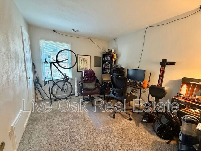 Building Photo - 103 N Thalia Rd