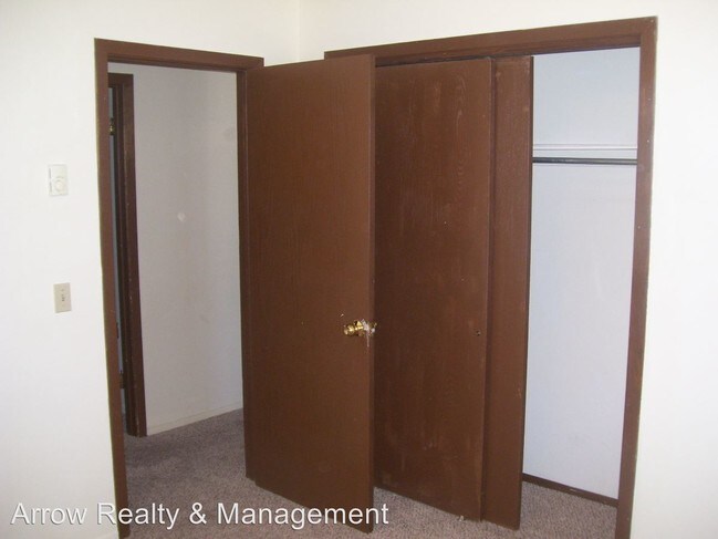 Building Photo - 248 Applewood Ct